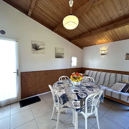 Charmante Maison Avec Mezzanine, Piscine Chauffee, A 600m De La - - Fr-1-224a-586 *